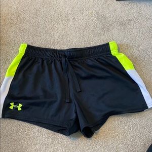 Under Armour Heatgear Youth XL Shorts